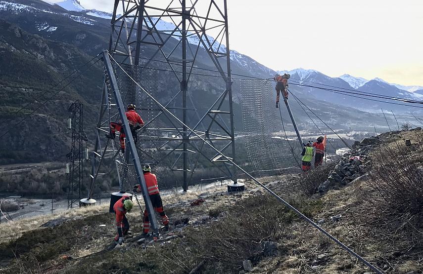 Ecrans pare-blocs de protection des pylônes RTE - Haute Durance (05)