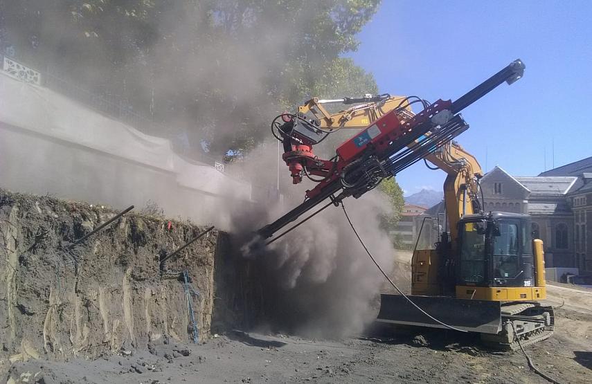 Réalisation de la paroi clouée 