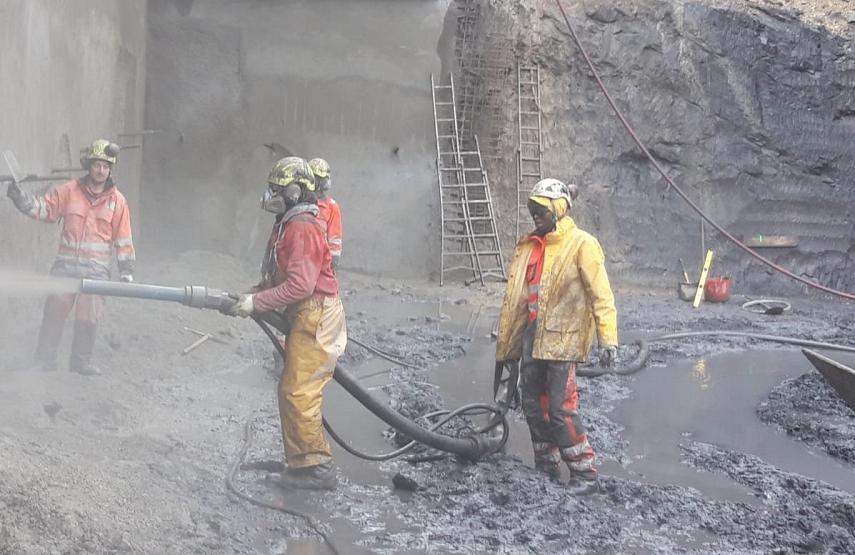 Projection en cours sur paroi microberlinoise