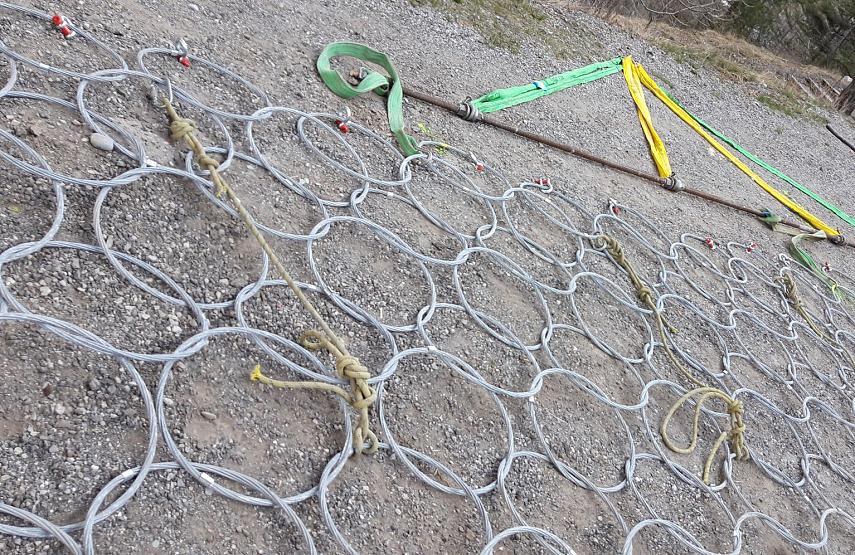 Préparation du filet avant héliportage