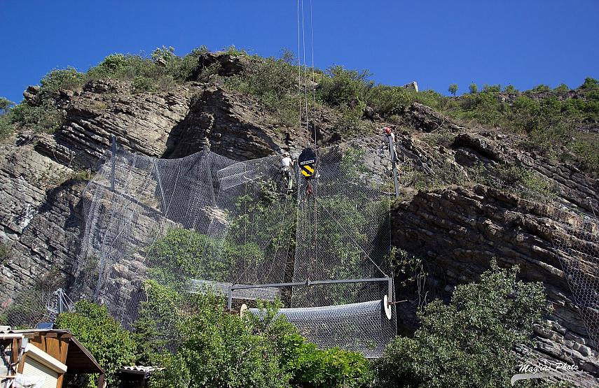 Mise en place de grillage La Saulce (05)